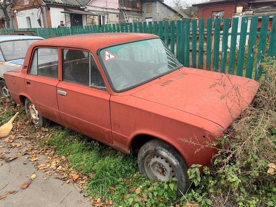 ВАЗ 21011(копейка, на детали)