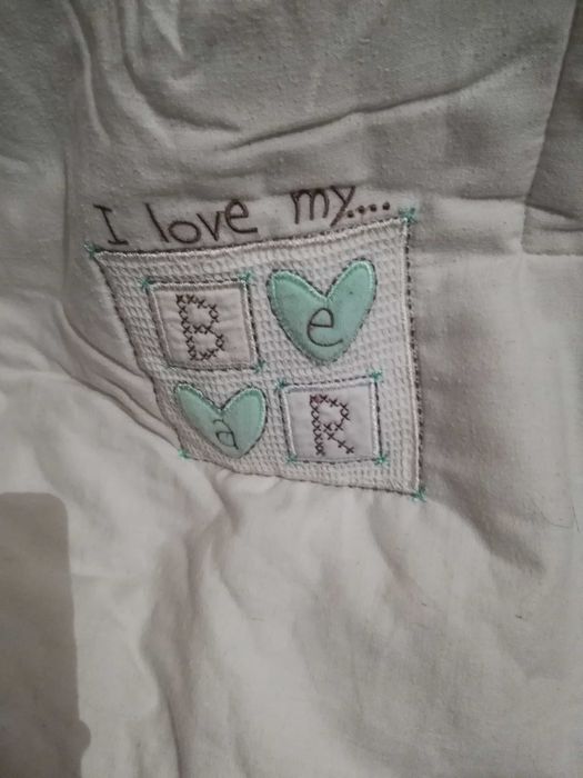 Colcha e cesto cosmética