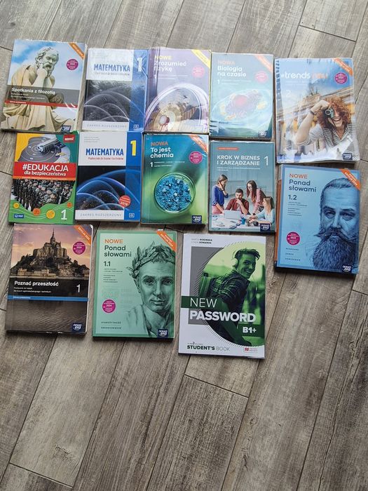 Podręczniki szkolne kl. I LO