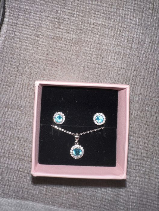 Colar e brincos ourivesaria