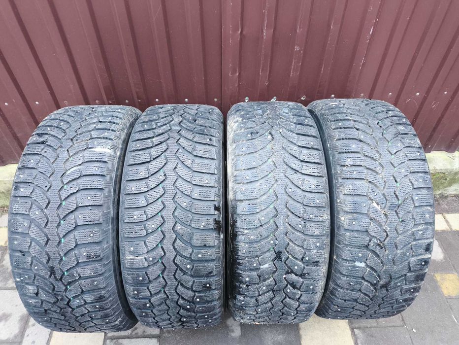 Резина 255/55 R18 зимова Bridgestone Blizzak spike-01 шипована.