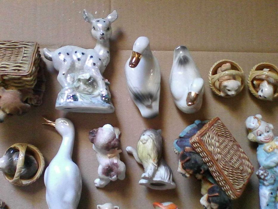 conjunto loiça alusiva a animais