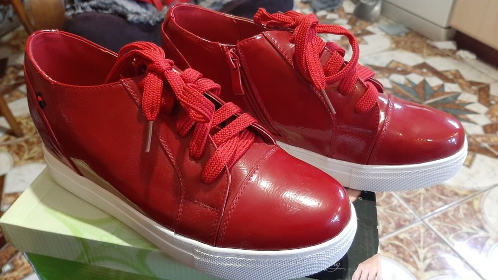 Ботинки новые. Р. 37