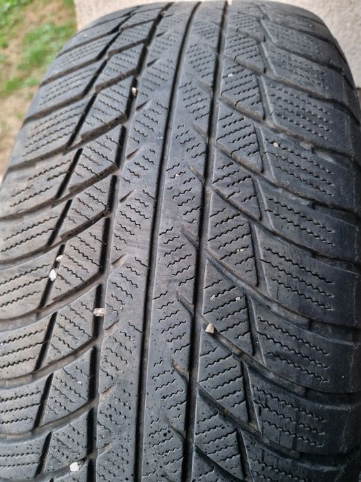Продам шину Bridgestone