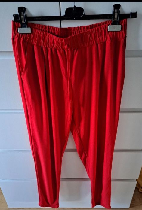 Calças de mulher vermelhas tamabho L