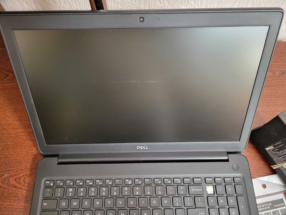 Dell Latitude 3500 15.6" FHD GeForce MX130 i7-8565U 8/256GB m.2 NVMe