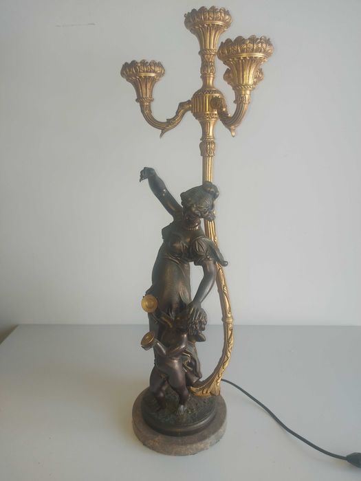 Candieiros de mesa em Bronze