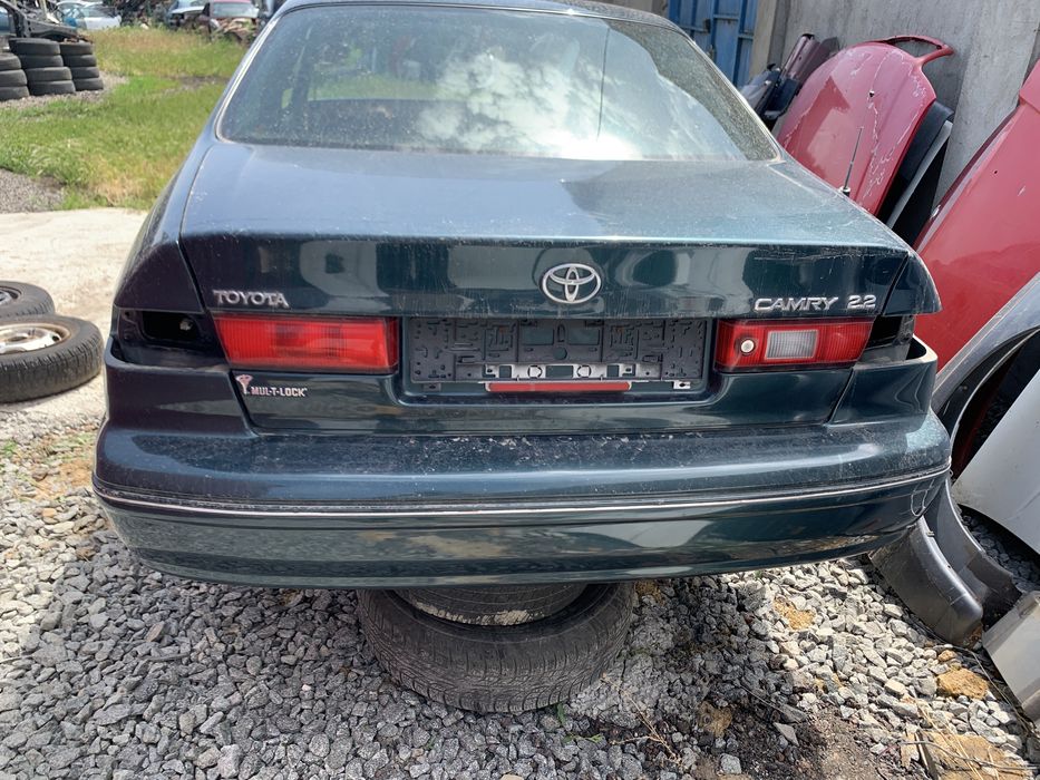 По запчастям toyota Camry  тойота камри xv20 3.0 2.2 автомат механика