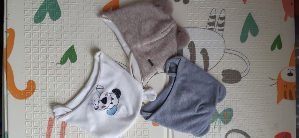 Шапочки до рочку(можна і до 1,5)Ціна за три