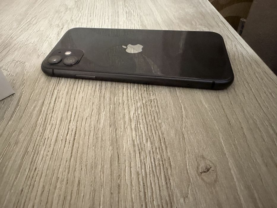 Iphone 11 , 64 з коробкою