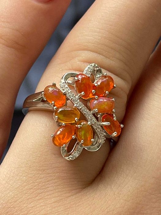 Кольцо с оранжевым огненным опалом, серебро 925 пробы, размер 17,5