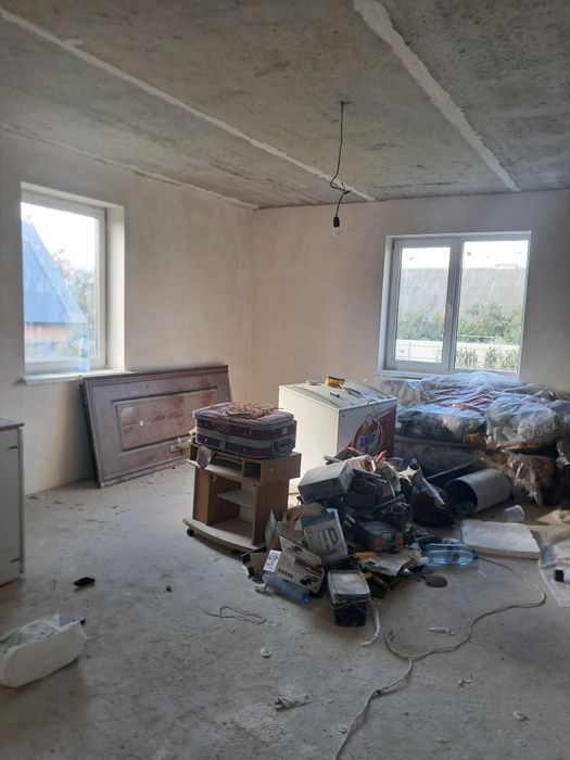 Продається будинок на 2 сім' їв с. Байківці