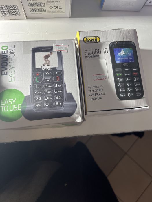 Телефон кнопочний. Мобільний .