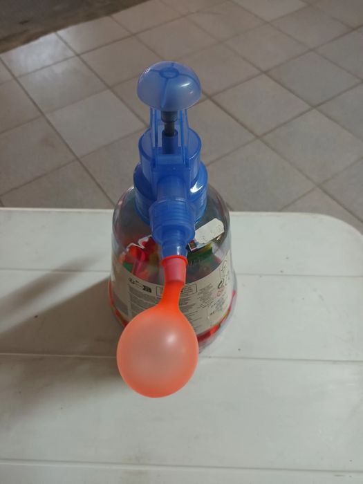 Garrafa de balões de água