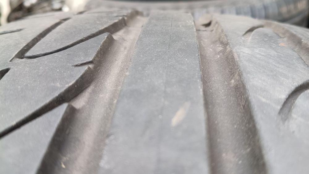 225.35.18 Bridgestone opony używane  dot 2321