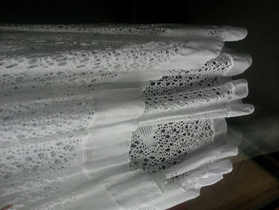 Nowa sukienka ażurowa.