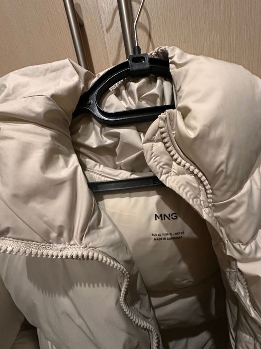 Стильна куртка mango