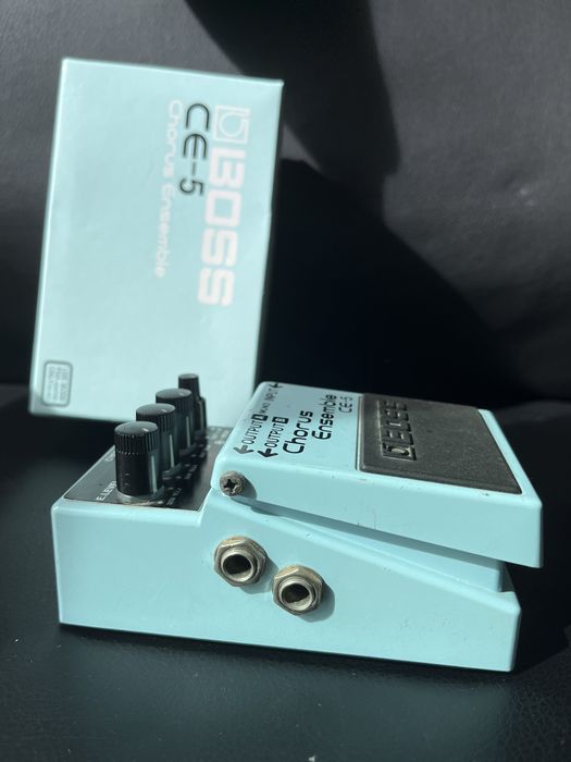 Pedal Boss CE-5 chorus ensamble
