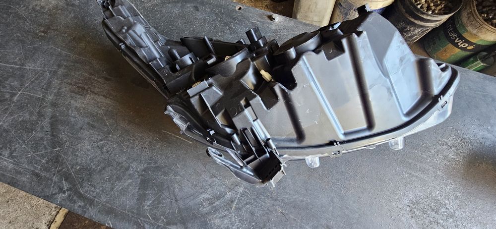 Farois para peugeot 208