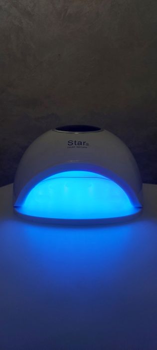 Продам лампу нову для нарощення нігтів.