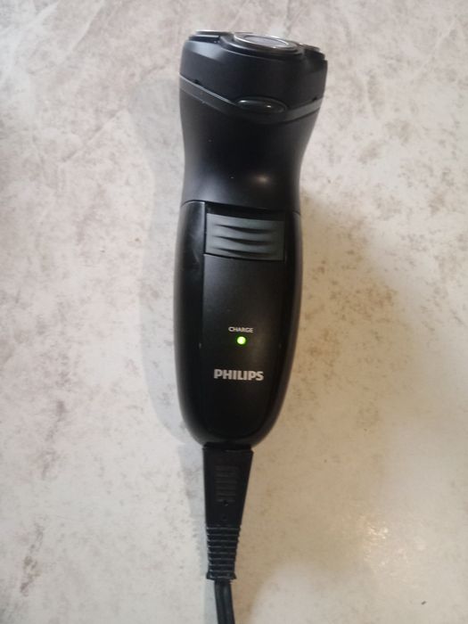 Продам бритву  Philips
