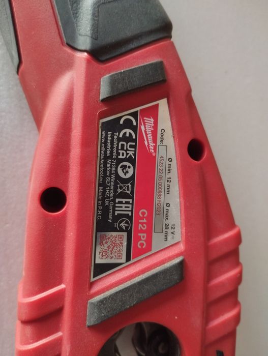 Труборіз Milwaukee m12