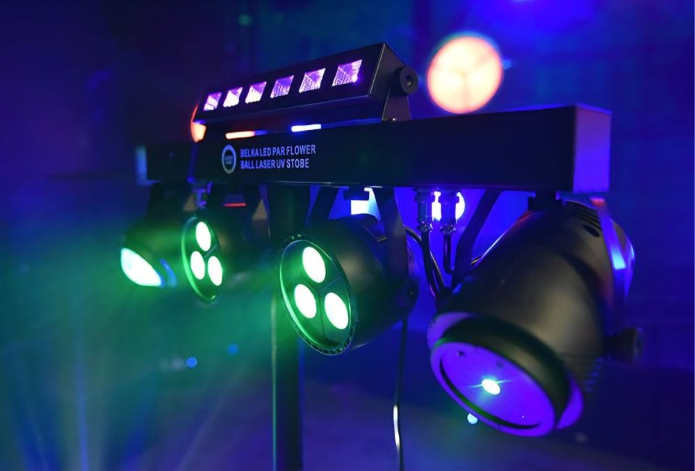 Wynajem JBL PartyBox 710 – głośniki,mikrofony,światła,dym – na imprezę