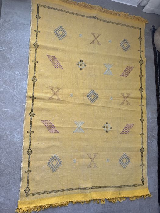 Tapete marroquino amarelo