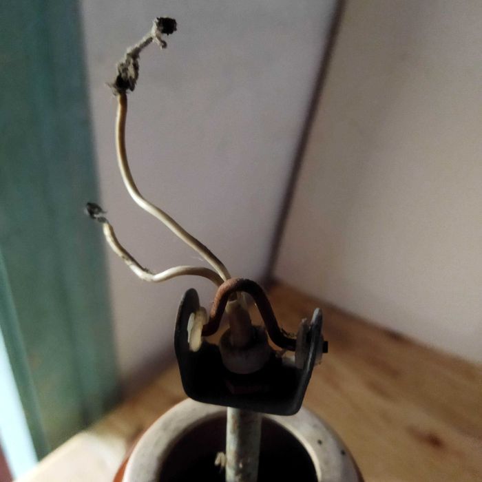 Продам люстру скляну.