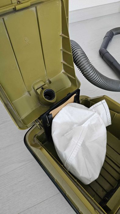 Aspirador Siemens VS 5200 c/ saco