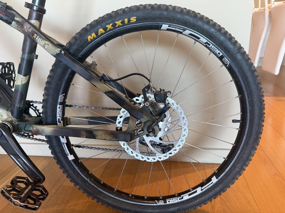Bicicleta downhill