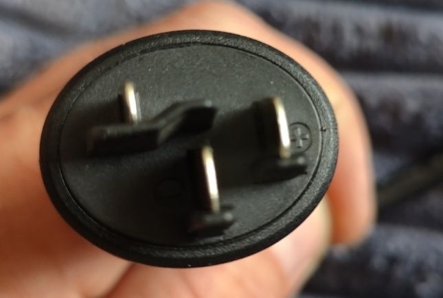 Ładowarka Bosch 36v 2A
