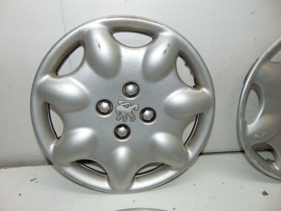 Peugeot 206 e outros tampões de roda