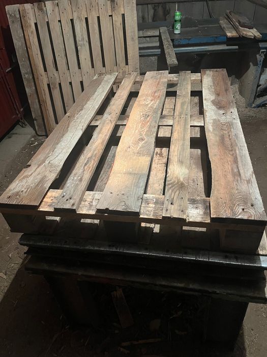 Palety. przemysłowe. drewniane