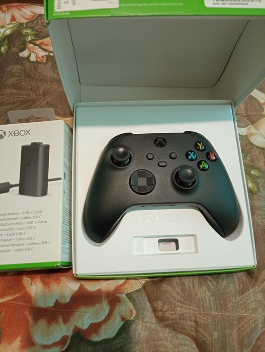 Продам Microsoft Xbox Wireless Controller