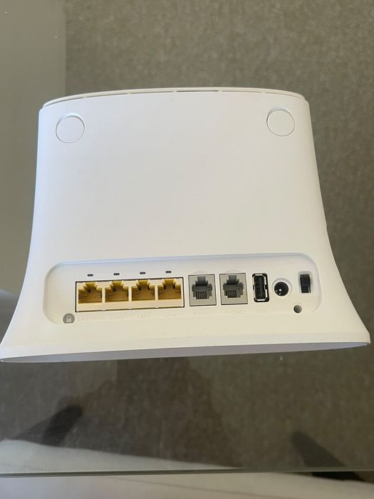 Roteador Modem Wi-Fi ZTE 4G - Com 4 Portas LAN, USB e Entradas para Telefone