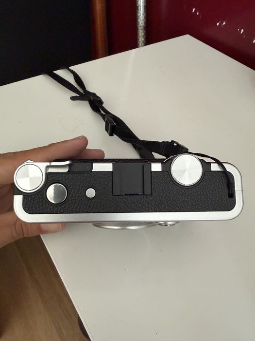Fujifilm Instax Mini Evo Preta (DENTRO DA GARANTIA) com cartão de memória Sandisk Ultra 32GB