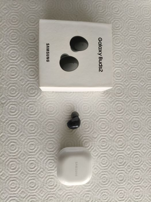 Samsung Galaxy Buds 2 True Wireless - Com caixa de Carregamento