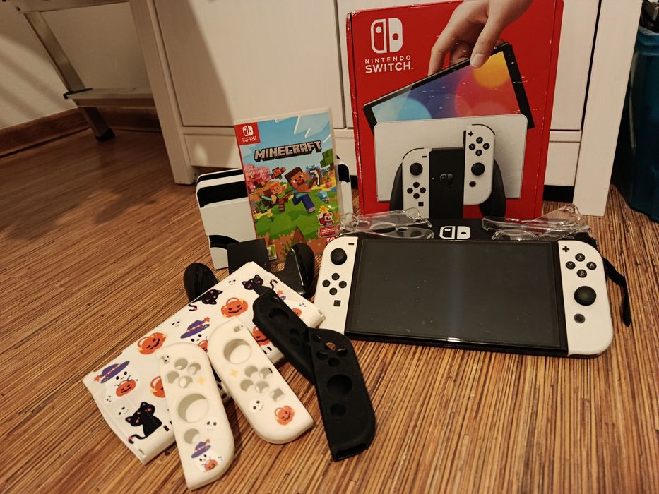 Nintendo Switch Oled biały, minecraft, jak nowy