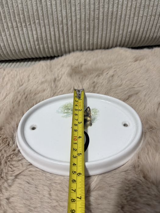 ceramiczna tabliczka z numerem domu