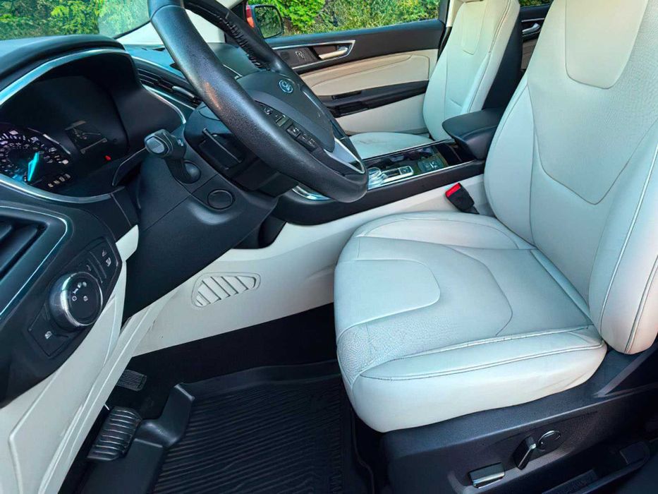 Ford Edge Titanium      2019