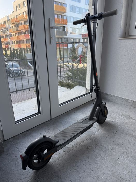 Hulajnoga elektryczna Xiaomi Mi Electric Scooter 1S