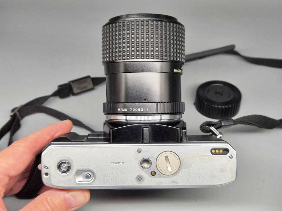 Aparat analog MINOLTA X-300 Tokina obiektyw Sigma zoom lampa Metz