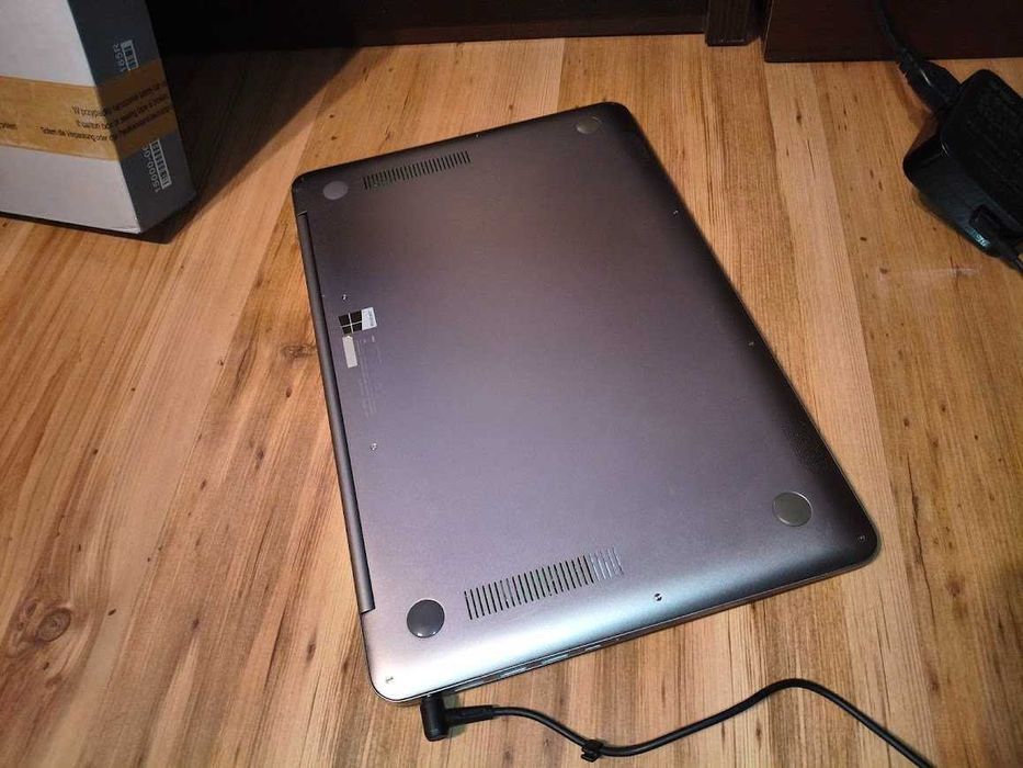 Laptop 15,6" ASUS UX510UX-DM228T-8 i5-6200U/8GB/256SSD/Win10 GTX950