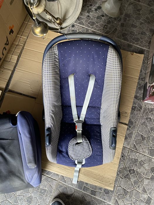 Cadeira auto de bebe e o banco
