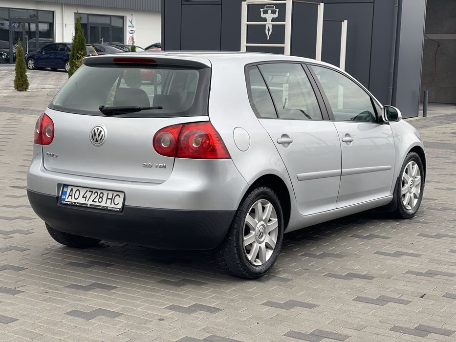 Volkswagen Golf V