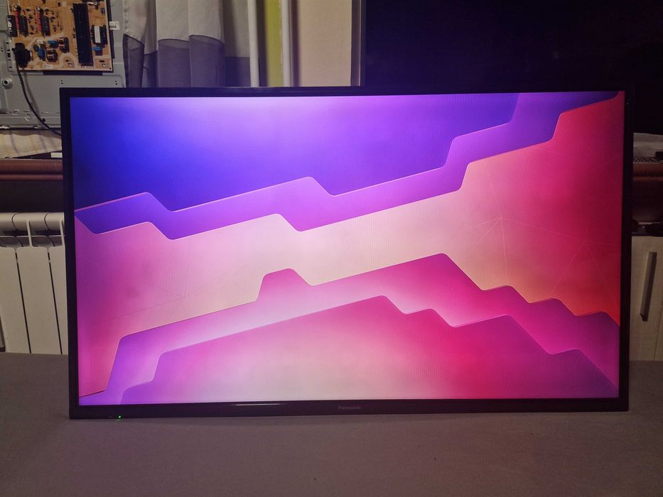 Telewizor 42 cale Panasonic TX-42A400E