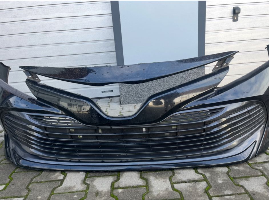 Zderzak, atrapa zderzaka , halogen , toyota camry 2019