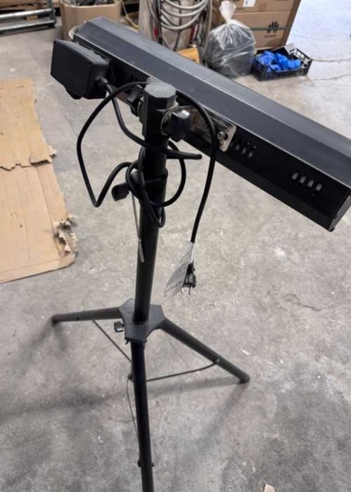 lampa promiennik/grzejnik podczerwieni  NEO Tools ze stojakiem