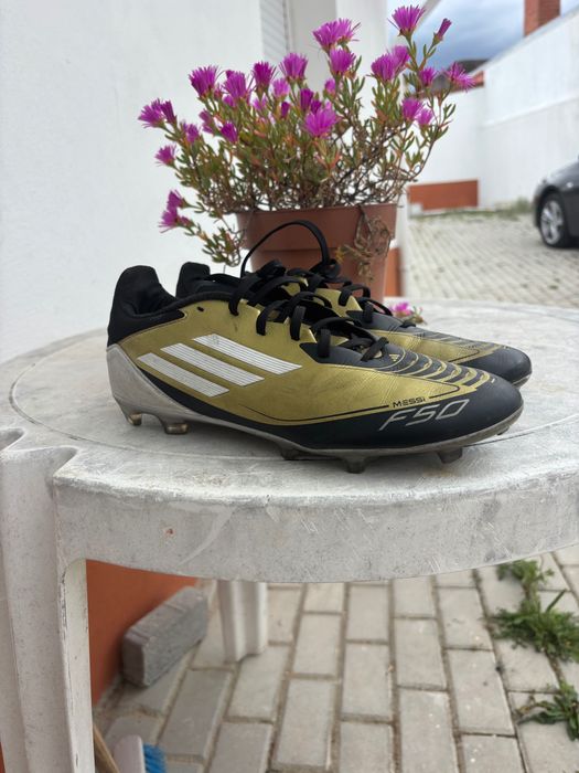 Chuteira Adidas F50 League